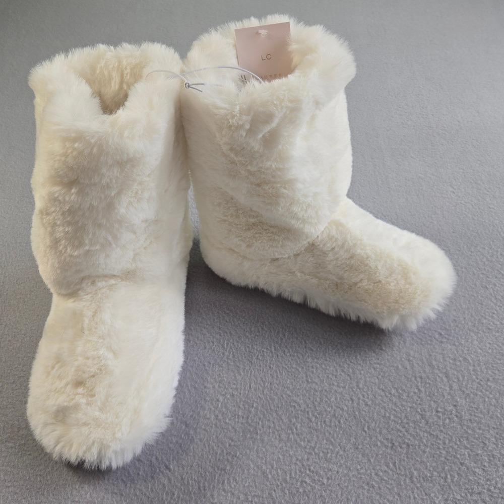 LC Lauren Conrad Slipper Boots Womens M 7-8 Ivory Faux Fur Hanni Pull On Cozy